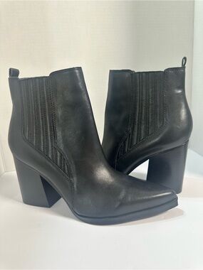 Marc Fisher Black Pointed-Toe Leather Ankle Booties